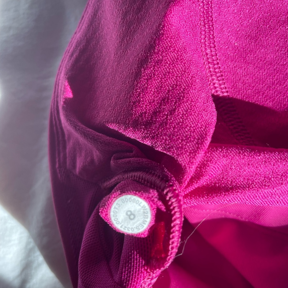Lululemon “Soul” Free To Be Serene Long Line Ripened Raspberry in size 8 - Picture 6 of 6